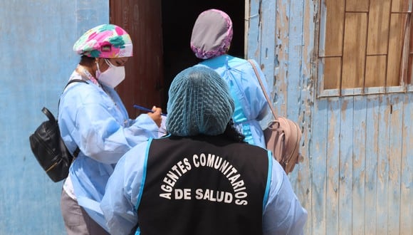 Las autoridades sanitarias también vacunan casa por casa en Ica, donde aproximadamente 121 mil personas no han recibido ambas dosis de la vacuna contra el COVID-19. (Foto: Diresa Ica)