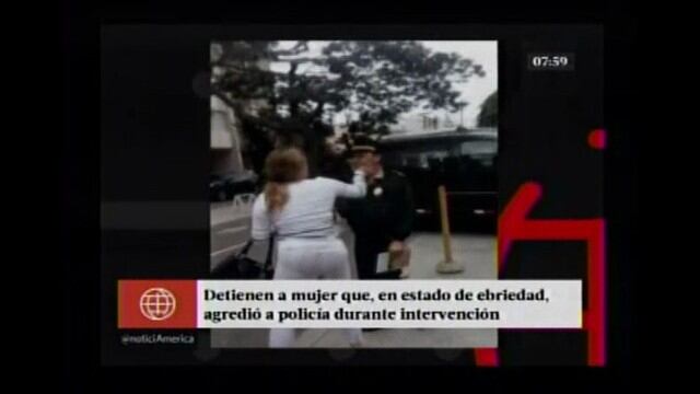 Mujer ebria al volante choca y agrede a policía que la intervino en San Isidro.