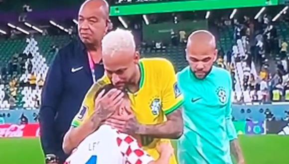 El emotivo encuentro de Neymar con un niño tras eliminación de Brasil. (Captura: DirecTV Sports)