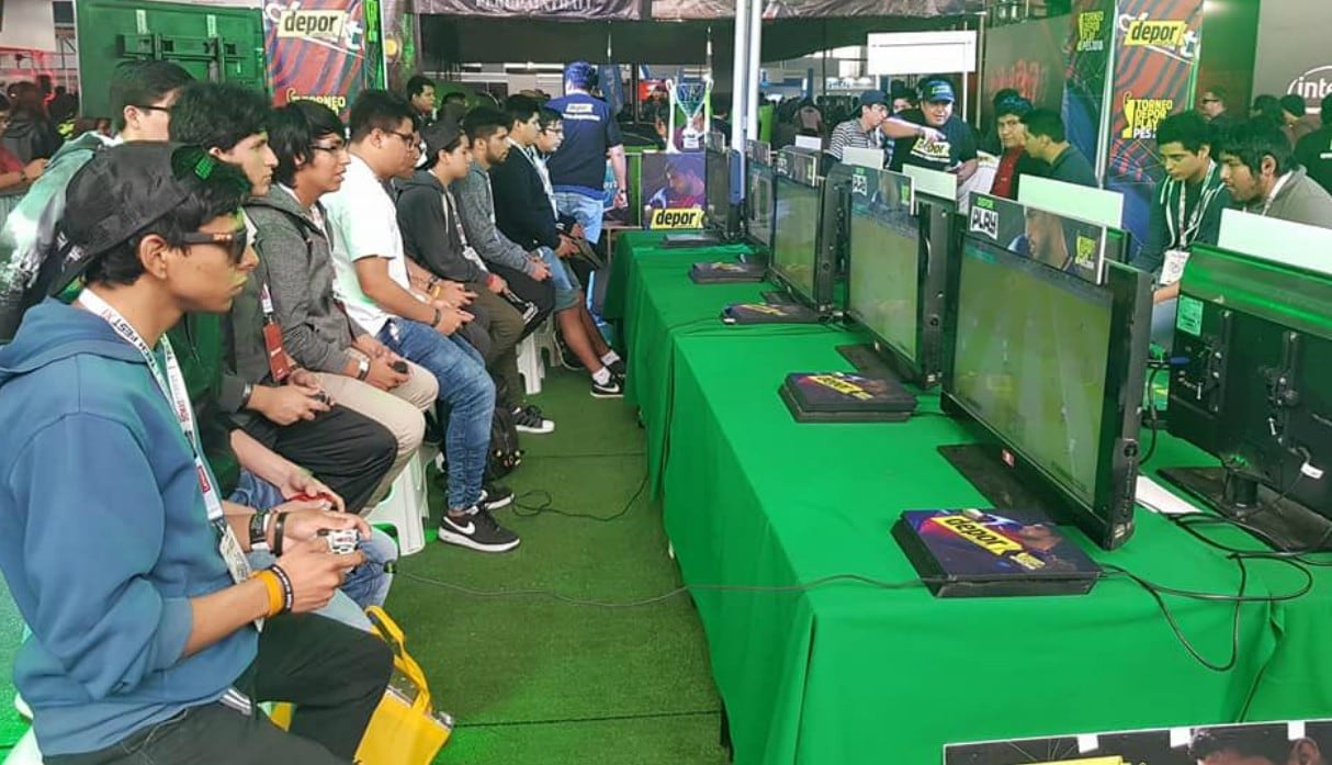 Juega PES VI, el torneo de fútbol virtual mas importante del Perú, presente en el MasGamers Tech Fest XII