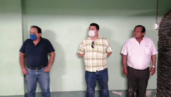 Piura. El alcalde Fernando Ipanaque no llevaba puesto su mascarilla al momento de su intervención. (PNP)