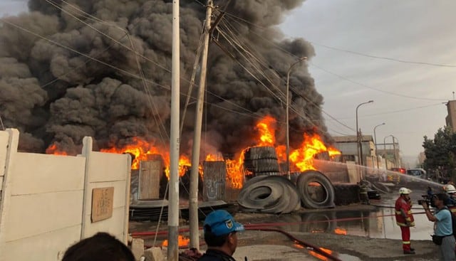 Incendio en Comas. Foto: Twitter / Ministerio de Salud
