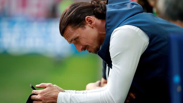 Zlatan Ibrahimovic tendrá que pagar la apuesta que hizo con David Beckham.