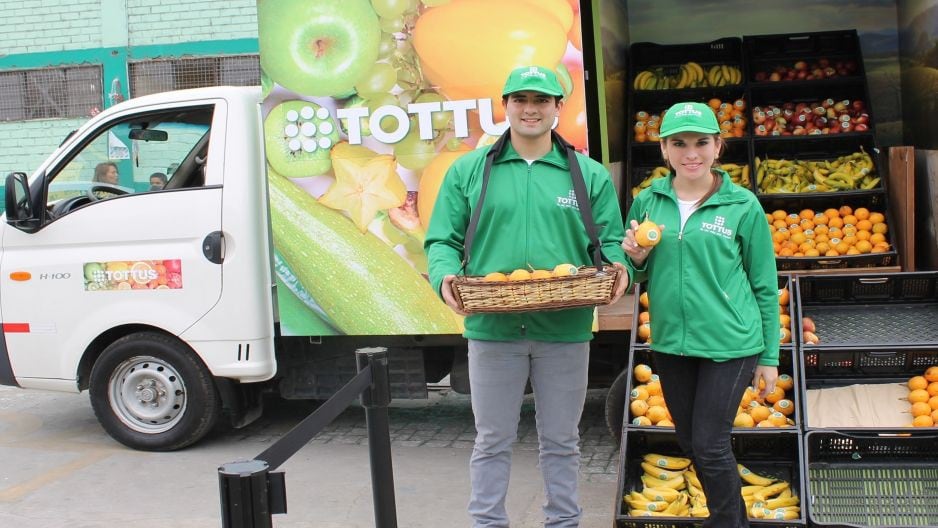 El recorrido de Fruit Truck, promociona el consumo de frutas saludables como la granadilla y manzana.