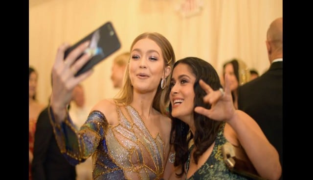 Salma Hayek persiguió a Gigi Hadid por un saludo para sus hijas. (Fotos: Instagram/Agencias)