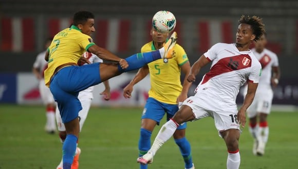 La Federación Peruana de Fútbol anunció que se reunió con asesores arbitrales para analizar el accionar del arbitraje de Julio Bascuñan en el Perú vs. Brasil.