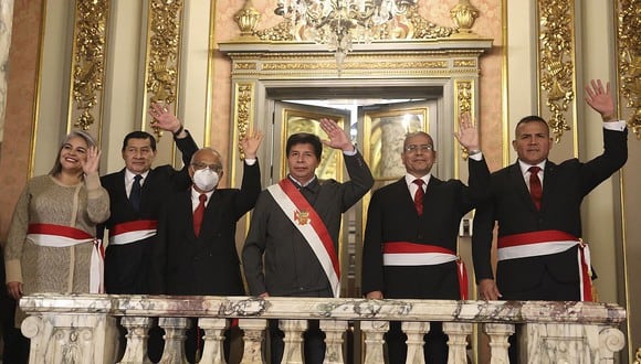 Pedro Castillo tomó juramento a cuatro nuevos ministros en el Gabinete de Aníbal Torres. (Foto: Presidencia)