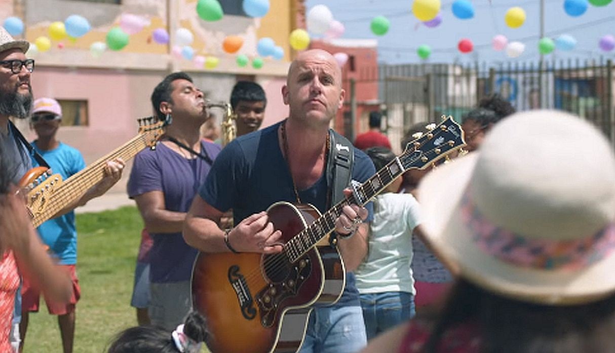 El cantautor peruano Gian Marco presentó su nuevo sencillo acompañado de un videoclip especial. (Foto: Captura de YouTube)